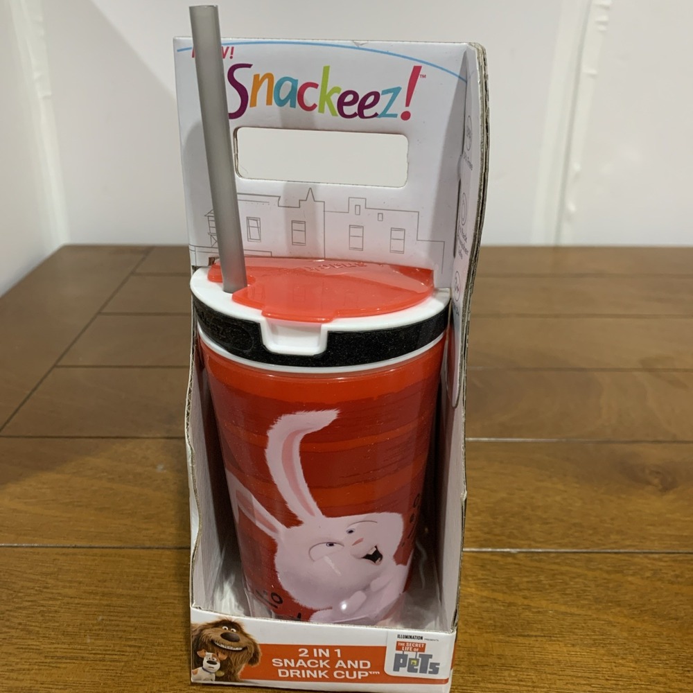 New Snackeez The Secret Life Of Pets 2 in 1 Snack 4 Oz and 8 Oz Drink Cup Bunny